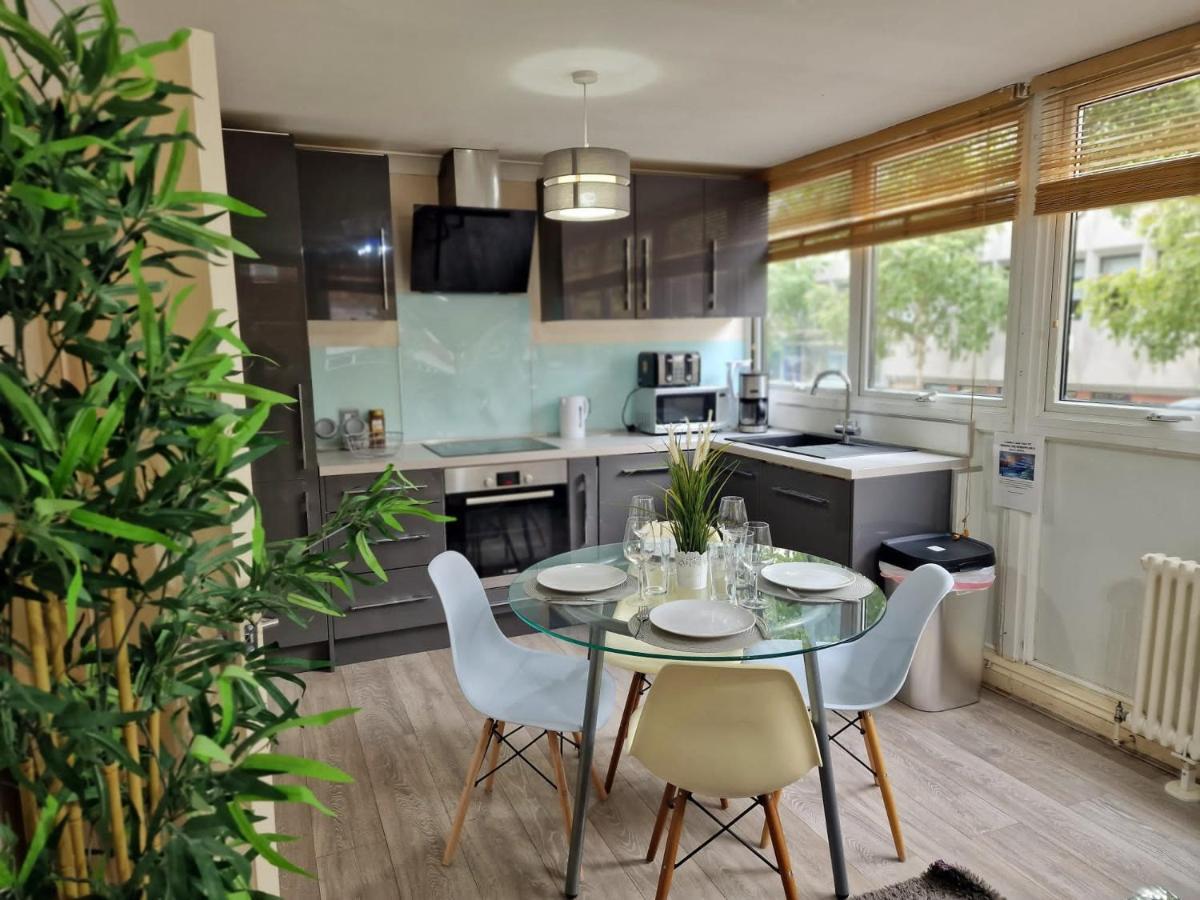2 Bedrooms Flat In Great Location! Londra Dış mekan fotoğraf